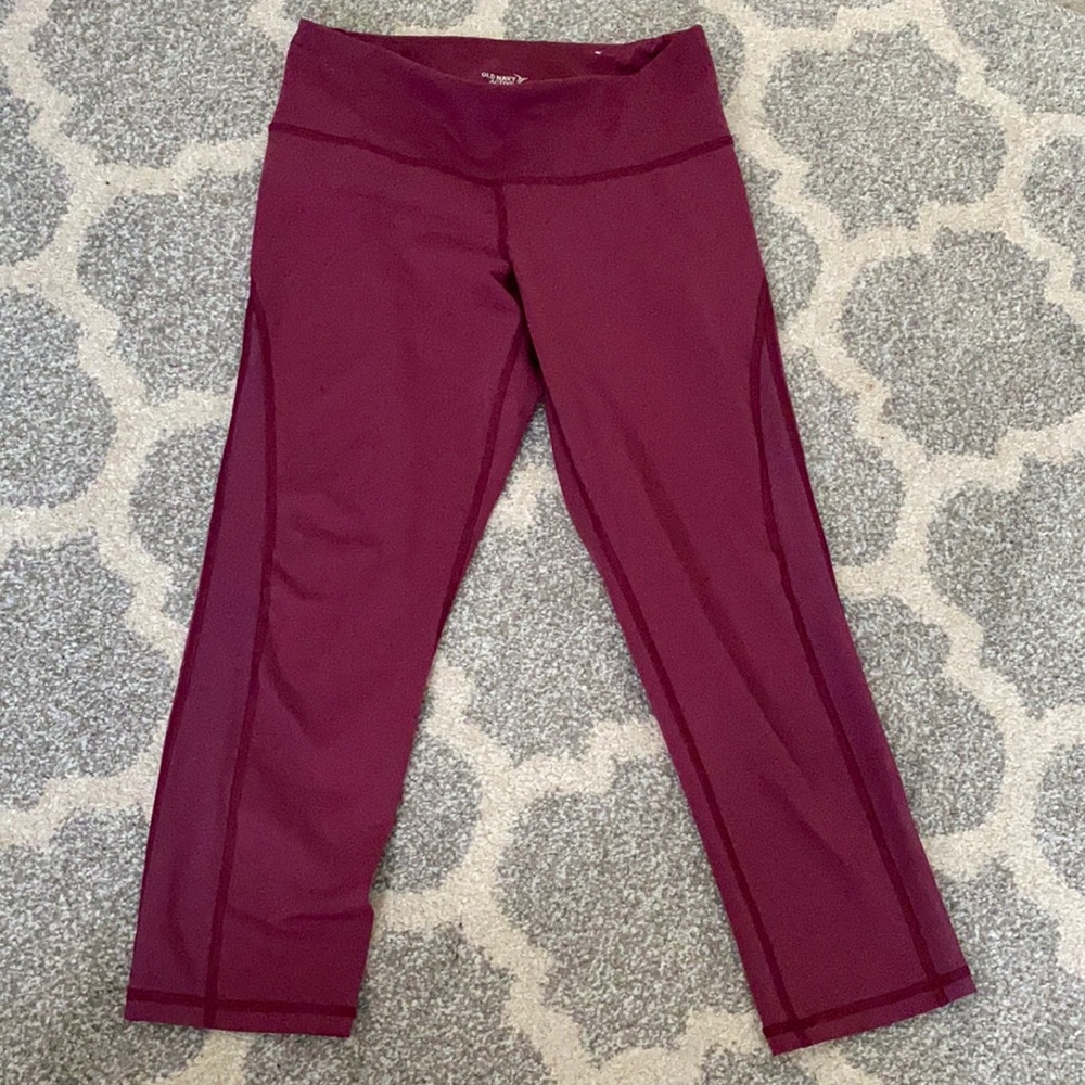Old Navy a active crops
